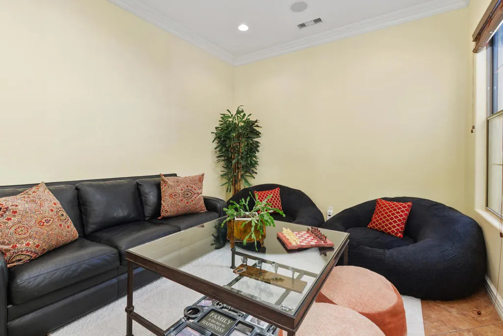 77869 Desert Drive, La Quinta, California 92253 home-pic-7